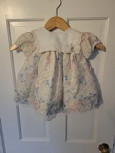 Vintage Bryan Kleid Kleinkind Mädchen 12 Monate Aquarell Lätzchen Neu mit Etikett  - Bild 1 von 10