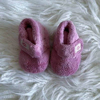 Zapatillas UGG Bixbee Rosa Bebé Peluche Talla 3 Meses Foto 1 de 4