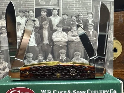 Case XX Congress Barbwire Jigged Dark Amber Bone XX Shield 02 Model Mint In Box - Image 1 of 4