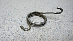 1987 HUSQVARNA VINTAGE 510 TC TE TX REAR BRAKE HUB ACTUATOR ARM SPRING - Picture 1 of 7