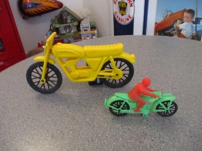 VINTAGE GAY TOYS YELLOW MOTORCYCLE AND GREEN MOTORCYCLE WITH RIDER - Image 1 of 4