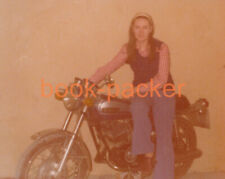 Altes Foto/Vintage photo Junges Mädchen & Motorrad/Young girl on motorcycle 1978