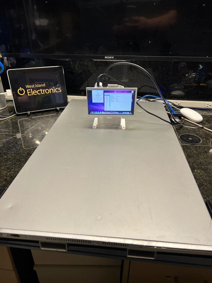 Servidor Apple A1196 Xserve finales de 2006 1U 2x 2 GHz doble núcleo Xeon 32 GB de RAM, sin HD Foto 1 de 4