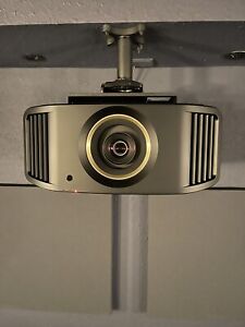 JVC DLA-NX7 / RS2000K Projector Plus Spyder X Calibration Camera