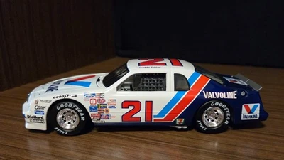 Buddy Baker #21 Valvoline 1983 Thunderbird Historical Ser 1:24 Acción PLS LEER Foto 1 de 4