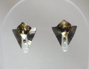 NELSON NAVAJO STERLING SILVER FREASHWATER PEARL POST EARRINGS🌺 - Picture 1 of 5