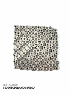 CAMPAGNOLO RECORD CHAIN 10 SPEED 106 LINKS GREAT CONDITIONS (#120) - Picture 1 of 4