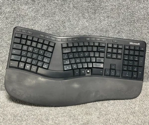 Microsoft 1878 Keyboard ⌨️🧰 Wired USB 2.0 Ergonomic Portable - Picture 1 of 16