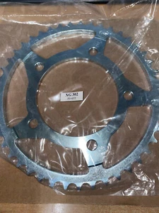 HONDA CBR 600 1992 JTR302 PIGNONE POSTERIORE 45 denti (scatola 9) - Foto 1 di 3