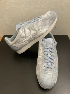 Nike Cortez Premium Low Velvet 862574-400 Blue Women 9 Great - Picture 1 of 9