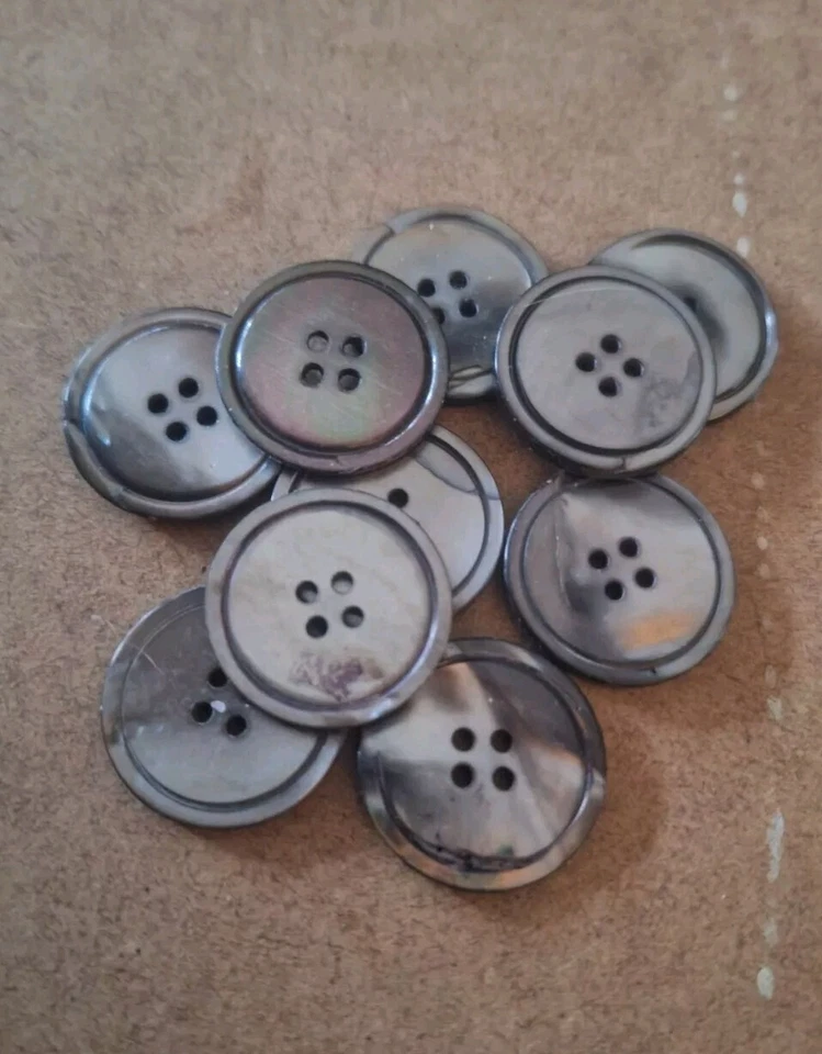 10 echte Perlmutt Knöpfe Set, ca. 23 mm, grau, 4loch - Bild 1 von 1