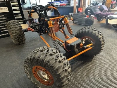 1/10 Axial XC-1 Scorpion Crawler   - Image 1 of 4