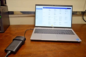 Dell Precision 3561 computer portatile 15,6" FHD i5-11500H 16 GB 512 GB NVMe NVIDIA QUADRO - Foto 1 di 13