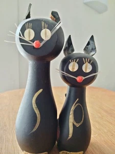 Enesco Black Cat Salt Pepper Shakers Wood Magnetically Paired Vintage Japan - Picture 1 of 8