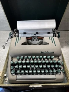 Smith Corona Silent Super Schreibmaschine mit Koffer - Bild 1 von 11