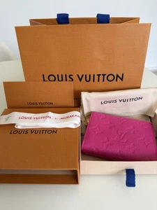 Louis Vuitton Takashi Murakami Lisa Wallet - Picture 1 of 12