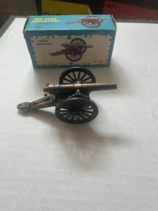 VINTAGE MINIATURE DIE-CAST CANNON PENCIL SHARPENER BOXED ANTIQUE FINISHED NO9304 - Picture 1 of 2