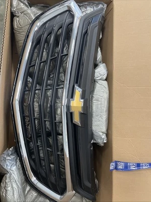 Equinox 2018-2021 nueva parrilla genuina 84150736 OEM Foto 1 de 3