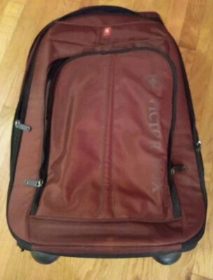 Victorinox Seefeld 25" Suitcase And Garment Bag. - Image 1 of 4