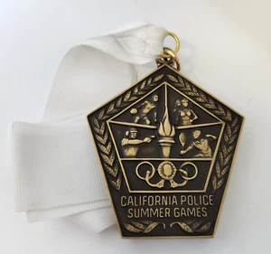 Medaglia Vintage California Polizia Giochi Estivi Tono Bronzo Premio Promozione Fitness - Foto 1 di 10