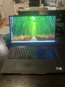 EVOO GAMING LAPTOP 17.3" 144Hz FHD i7-9750H 2.6GHz RTX 2060 1TB SSD 16GB RAM - Picture 1 of 11