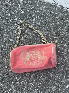 De colección Y2K Juicy Couture Rosa Terciopelo Terry Tela Cadena Barril Bolso Tootsie Cartera Perro - Imagen 1 de 10