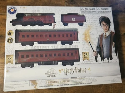 Harry Potter Hogwarts Express LIONEL Train Set Wizarding World 28pc 7-11981 - Image 1 of 4
