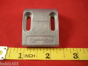 Soporte de montaje Turck KLU-2 para sensor de proximidad nuevo  - Imagen 1 de 1