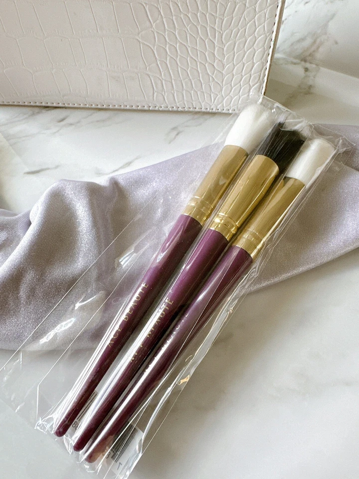 ACE BEAUTY СОВЕРШЕННО НОВЫЕ КИСТИ ДЛЯ МАКИЯЖА - НАБОР ИЗ 3 ШТ. - НОВЫЕ И ЗАПЕЧАТАННЫЕ - Изображение 1 из 1