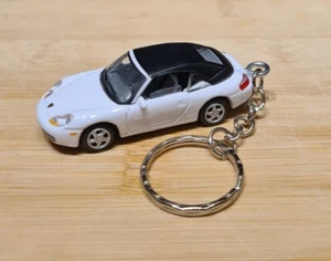 1/72 DIECAST MODEL CAR PORSCHE 911 CARRERA KEYCHAIN KEYRING - Picture 1 of 4