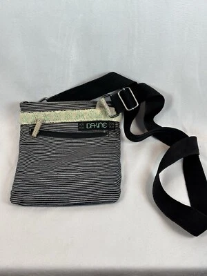 Bolsa tiracolo Dakine azul marinho branca listrada - Imagem 1 de 4