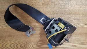 Rover 75 2.0l Diesel. REAR DRIVERS REAR SEAT BELT CLIP 67262 - Picture 1 of 1