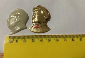 2 Small Chairman Mao badges. One metal, one plastic - Picture 1 of 5