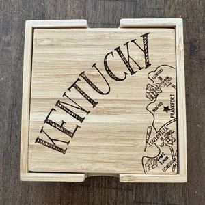 OOAK Handgefertigte Laser Ätzung Holz Kentucky Untersetzer Set 4 mit Halter Signiert TB EUC! - Bild 1 von 8