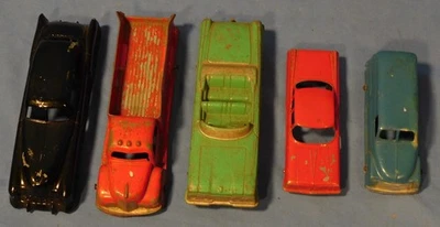 5 coches de metal vintage, 4 son juguetes Tootie Foto 1 de 4