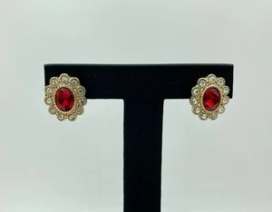 Hermosos Pendientes de Estrás Rojo y Transparente - Ovalados - Tono Dorado - Imagen 1 de 4