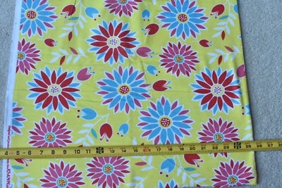 34" Long, Pink Red & Blue Large-Floral on Bright-Yellow Flannel, Jo-Ann,P7889 - Image 1 of 4