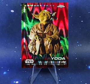 Yoda 2024 Topps Chrome Star Wars Red RayWave Refractor Exclusive - Bild 1 von 10