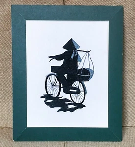 Vintage Seide bestickt Kunst Mann fährt Fahrrad Rückansicht in matt asiatisch LESEN - Bild 1 von 4