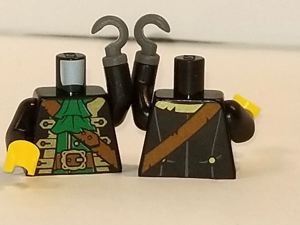 LEGO Minifigure Pirate Torso CAPTAIN HOOK HAND Green Ruffle Shirt Black Coat - Image 1 of 1