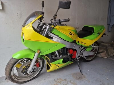 Motorrad Bj 1989 GelbGrünRot 750 cm - Bild 1 von 4