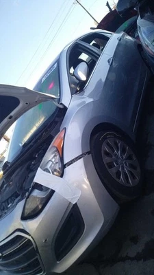 Used Deck Lid fits: 2016 Hyundai Elantra Hatchback GT Canada market w/solar glas - Изображение 1 из 4