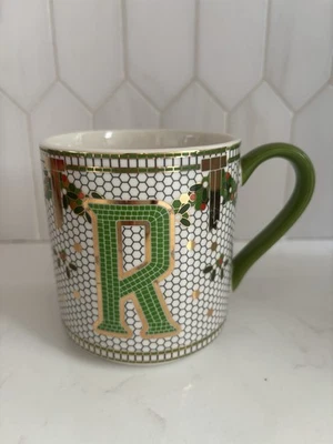 Taza de Navidad Anthropologie Cup Of Joy Festive Bistro Azulejo Letra R Monograma Foto 1 de 4