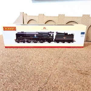 HORNBY OO GAUGE R2587 BATTLE OF BRITAIN CLASS 34062  ' 17 SQUADRON ' DCC READY - Picture 1 of 2