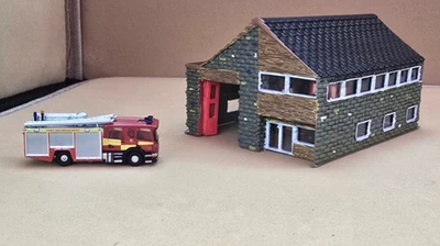 z gauge Rural Fire Station **UNPAINTED** - Image 1 of 4