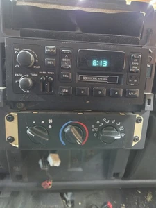 Jeep TJ Wrangler Chrysler Cassette Radio Receiver OEM 56038933AB - Picture 1 of 7