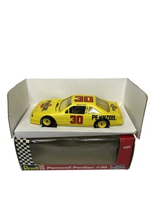 1991 #30 MICHAEL WALTRIP PENNZOIL REVELL 1:24th DIECAST - Picture 1 of 10