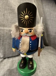 Erzgebirge Volkskunst Steiffen Nutcracker Soldier Guard 7.5” #901 - Picture 1 of 8