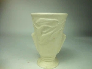 Vintage Art Deco Art Pottery Vase Mat White 8 1/4" - Picture 1 of 12