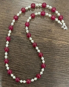 18" Rose Jade and White Glass Pearl Necklace - Picture 1 of 3